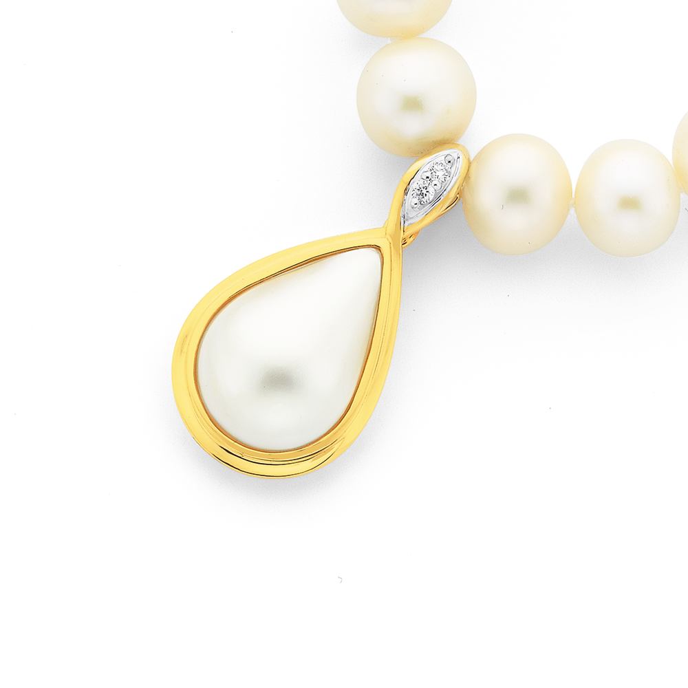 Prouds outlet pearl necklace